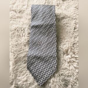 🚫SOLD🚫 Vintage Gianni Versace Gray Silver Medusa Silk Tie Made in Italy